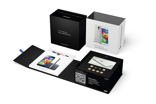 Samsung used this video box as part of an in-store release. The box featured a pocket which held a full color booklet showcasing all the new features of the phone. The video screen played 4 videos demonstrating how to use the new features and benefits of the new phone.
